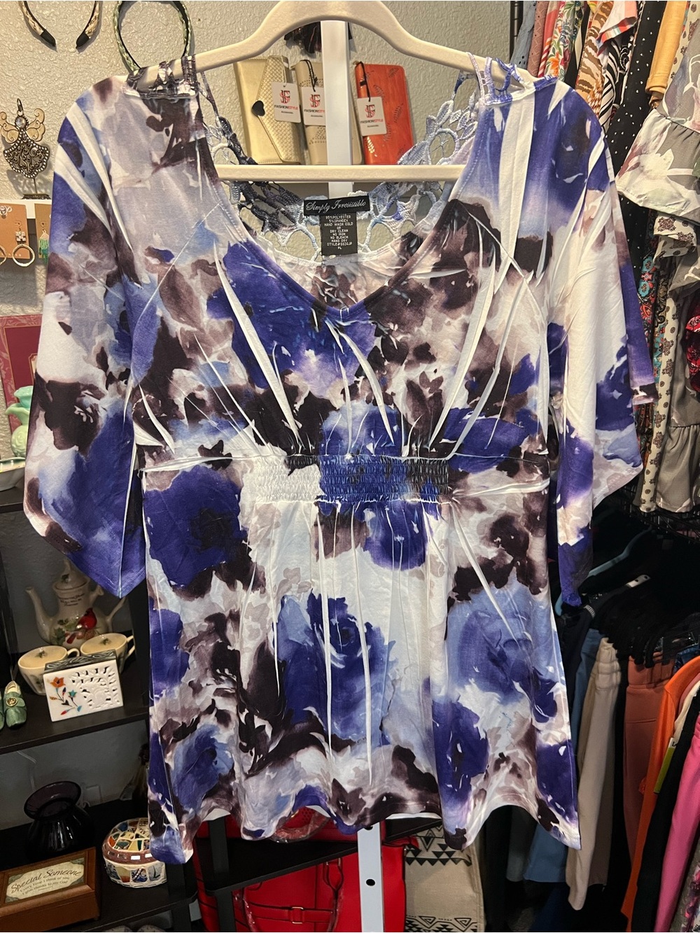 Simply Irresistible Blue and White Floral V-Neck Tunic